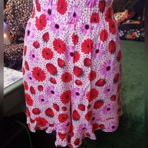 Daisy floral strawberry ruffle hem shorts